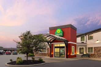 Hotel La Quinta Inn Buffalo AP photo 2