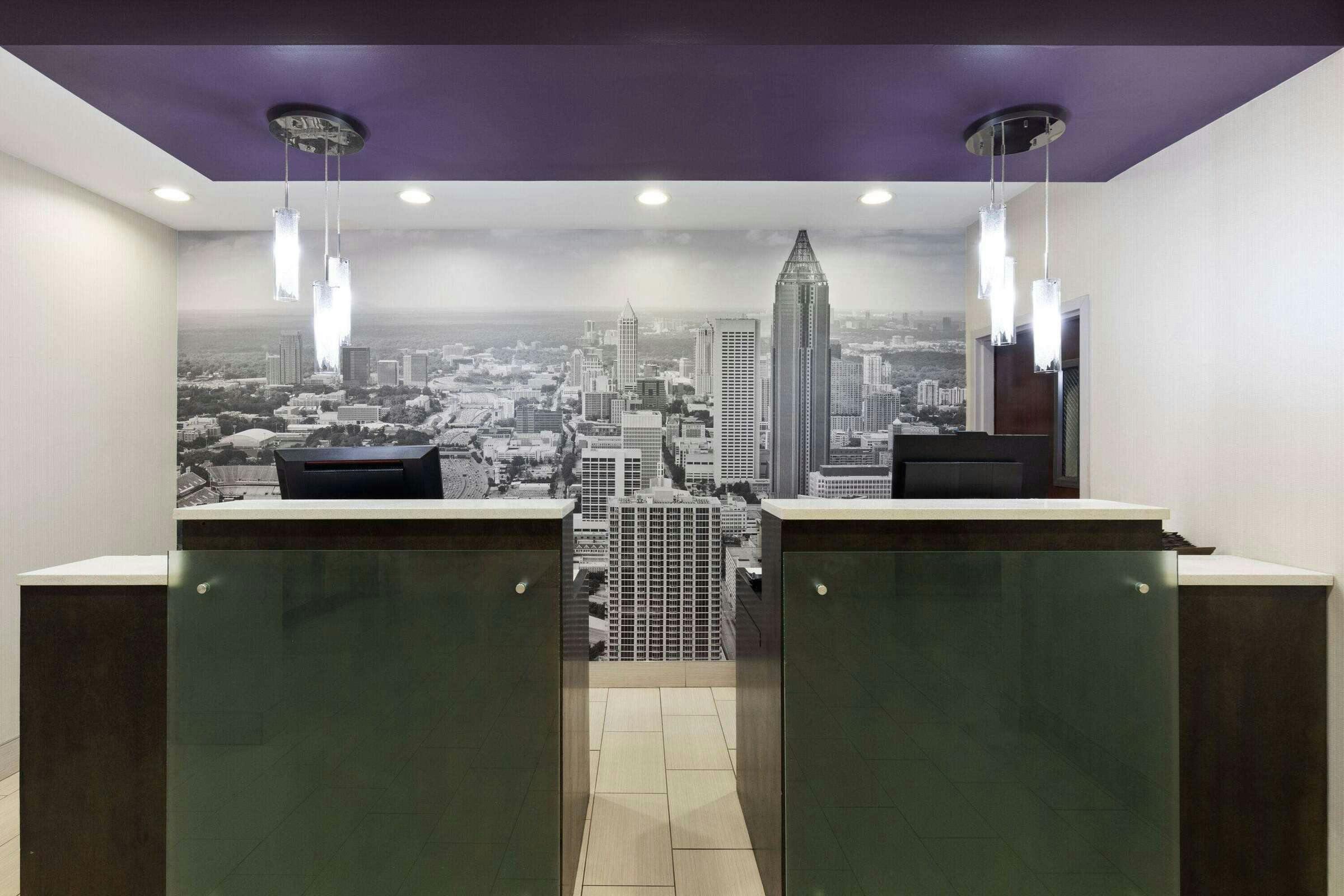 Hotel La Quinta Inn & Suites by Wyndham Snellville-Stone Mountain photo 3