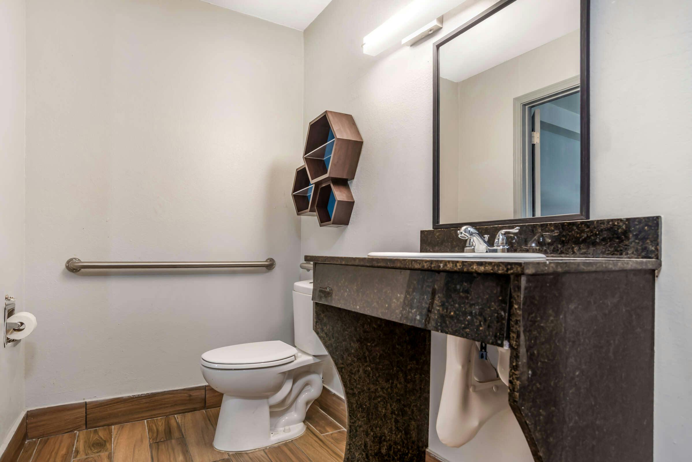 Hotel HomeTowne Studios Montgomery - Midtown photo 5