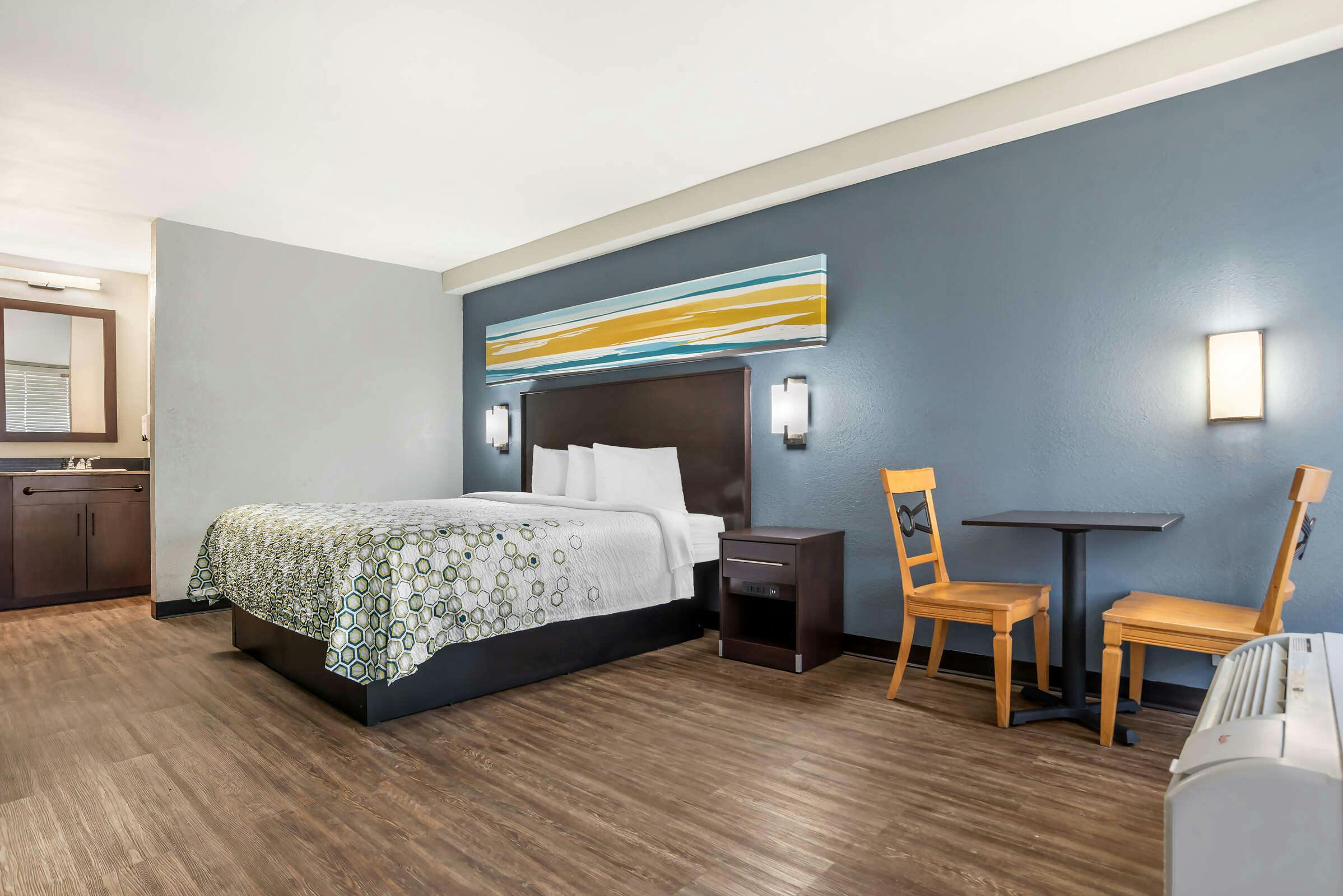 Hotel HomeTowne Studios Montgomery - Midtown photo 1