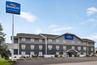 Hotel Baymont Cedar Rapids photo 1