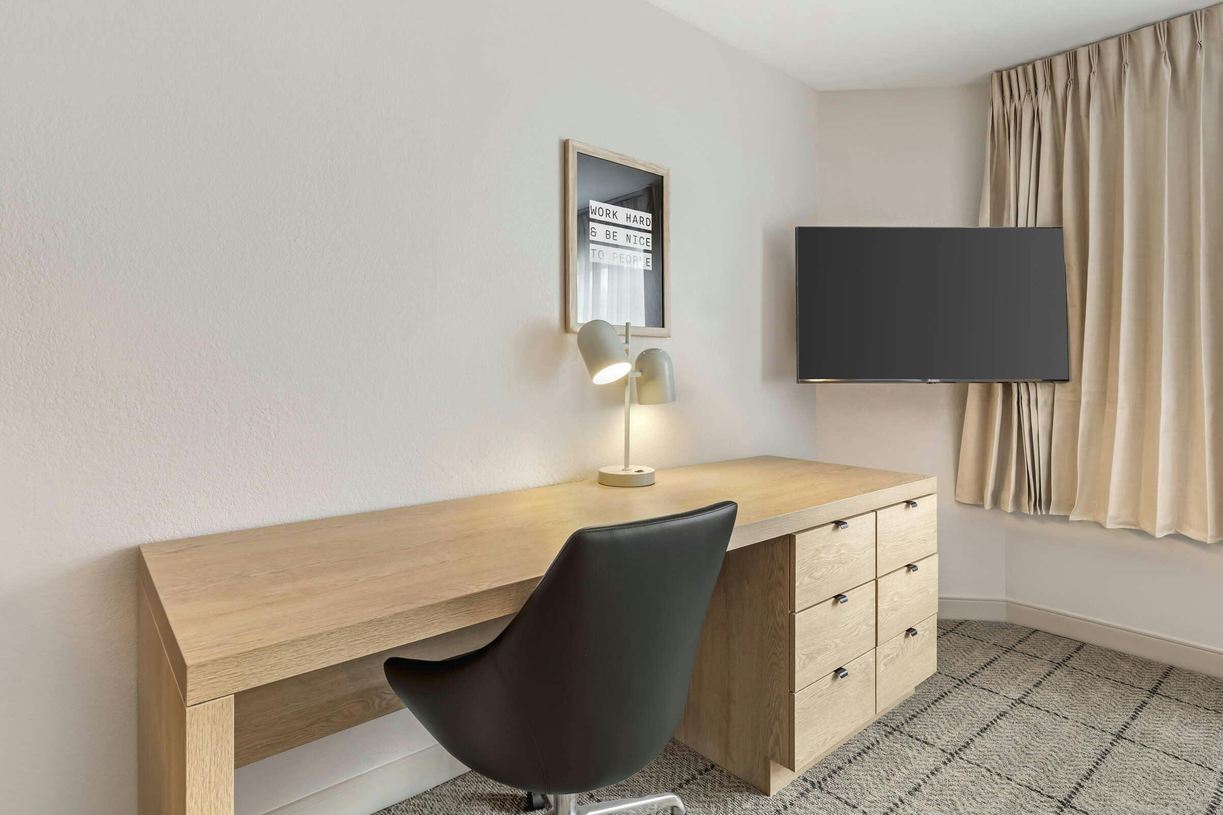 Hotel Sonesta Simply Suites Baltimore BWI Airport photo 1