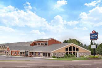 Hotel AmericInn by Wyndham Calumet photo 1
