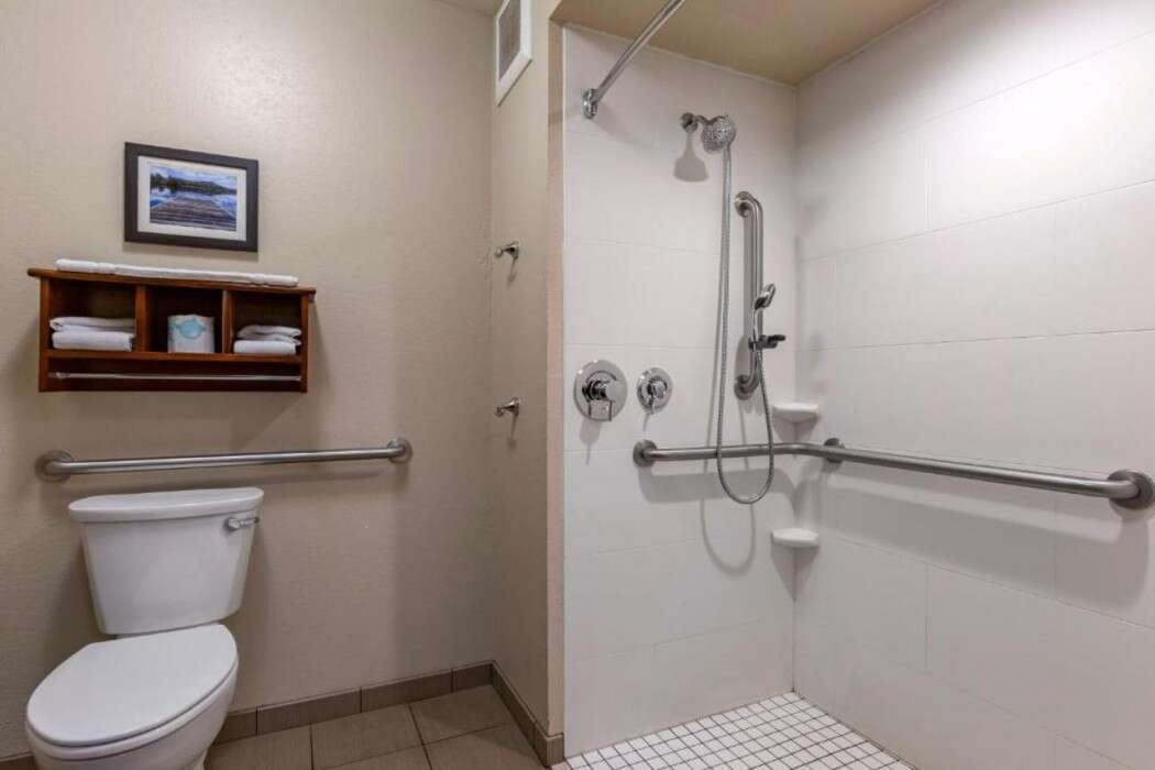 Hotel Comfort Inn & Suites Coeur d'Alene, ID photo 3