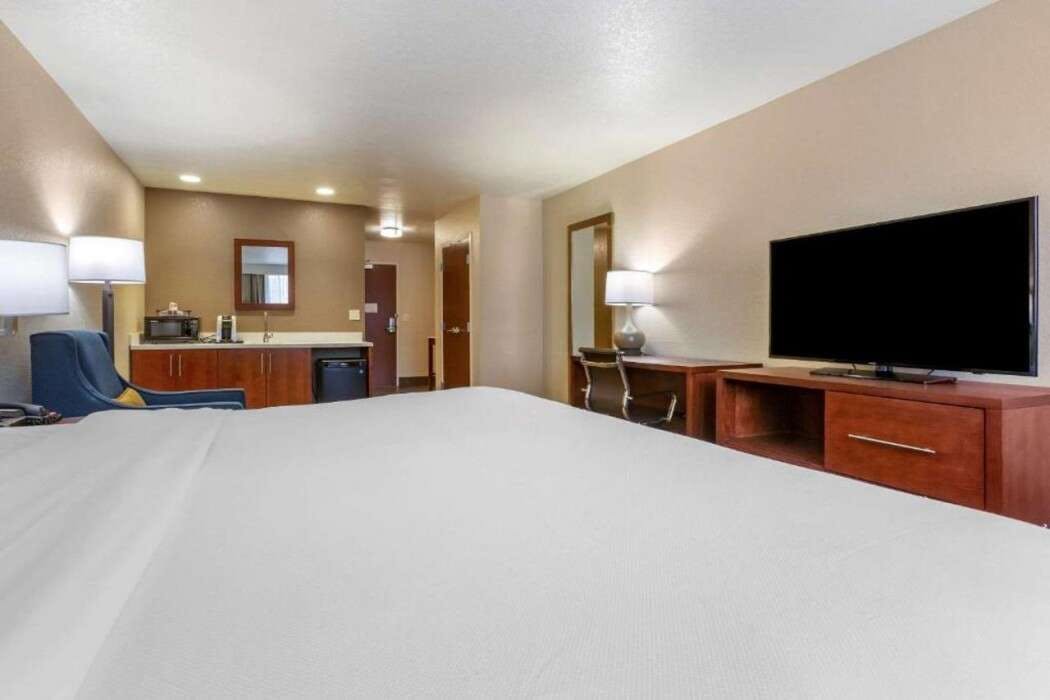 Hotel Comfort Inn & Suites Coeur d'Alene, ID photo 1