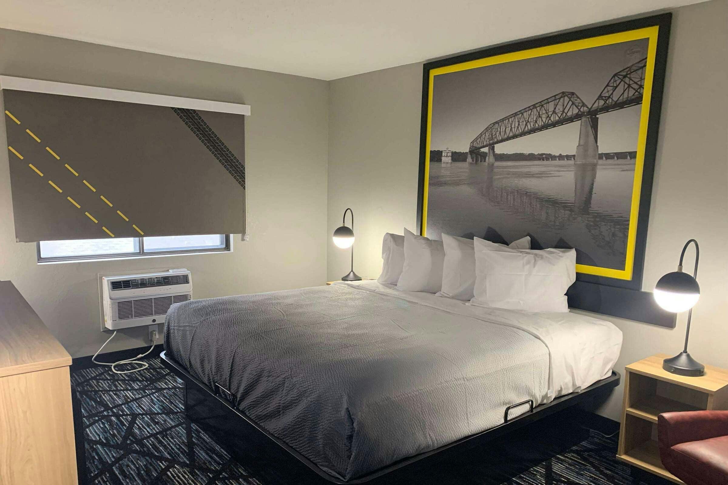 Super 8 by Wyndham Kirksville University Area