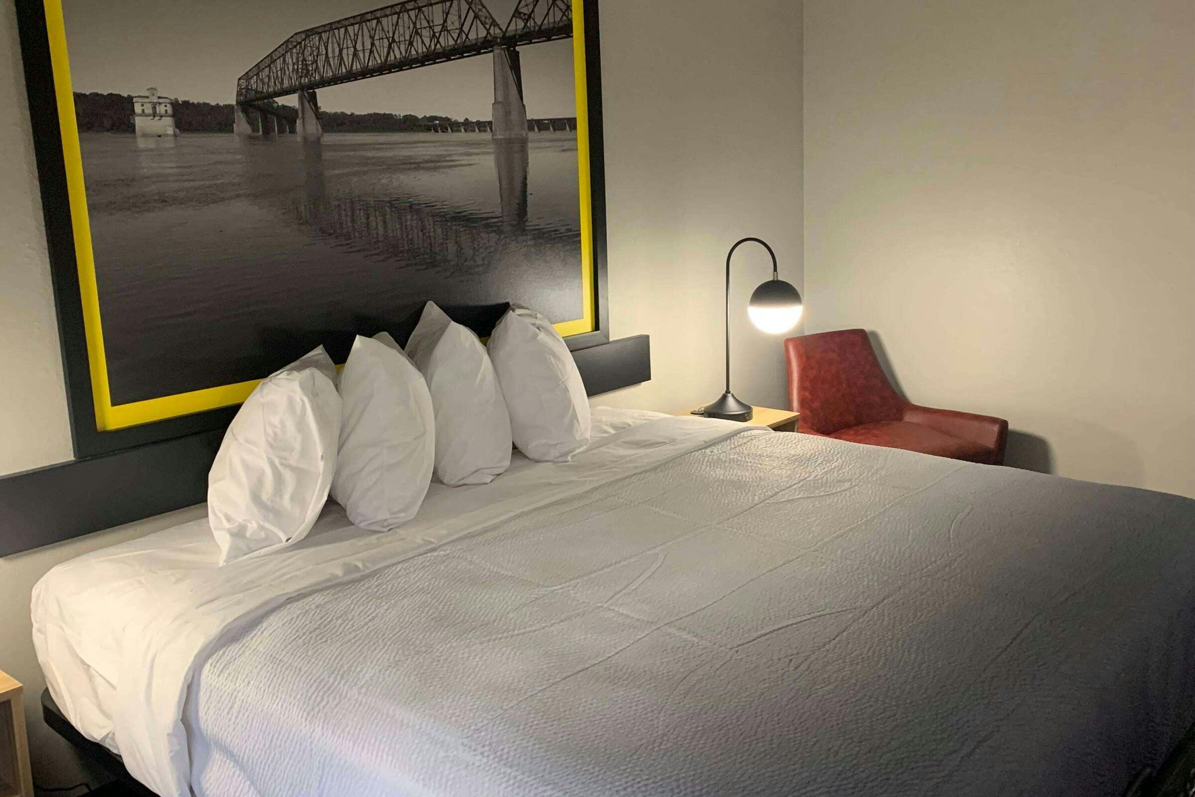 Hotel Super 8 Kirksville Univ Area photo 1