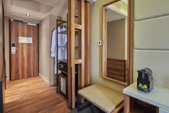 Hotel Hôtel L'Elysée Val D'Europe photo 5