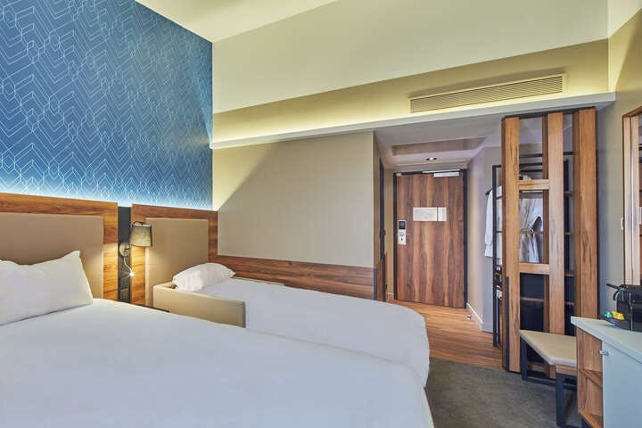 Hotel Hôtel L'Elysée Val D'Europe photo 4