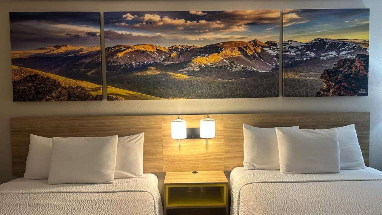 Hotel Days Inn by Wyndham Ridgecrest near China Lake Naval Station photo 1