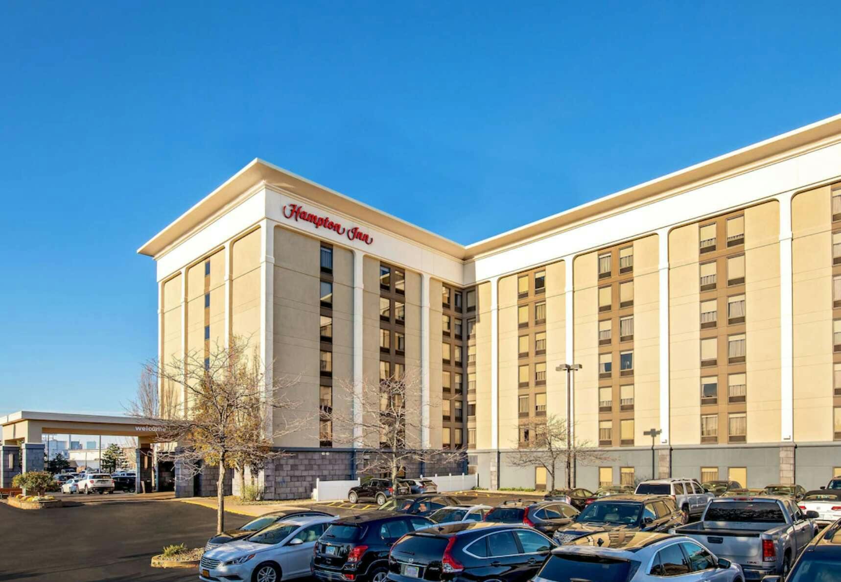 Hampton Inn Boston - Logan Airport