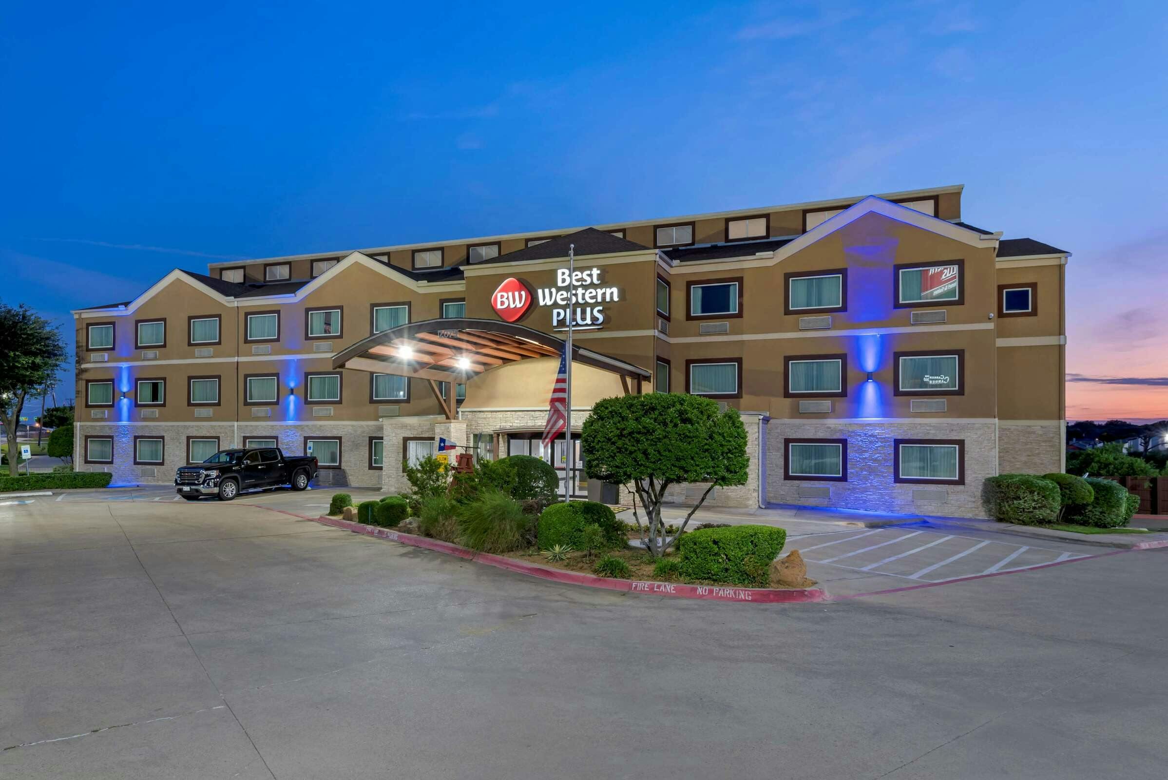 Best Western Plus Arlington North Hotel & Suites