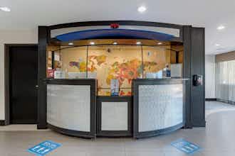 Hotel Best Western Plus Arlington North Hotel & Suites photo 3