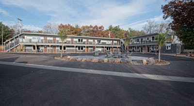 Delton Oaks Resort