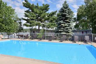 Hotel Delton Oaks Resort photo 5