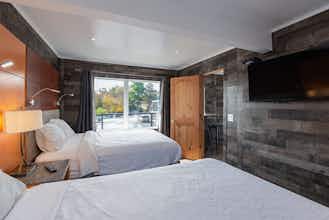Hotel Delton Oaks Resort photo 1