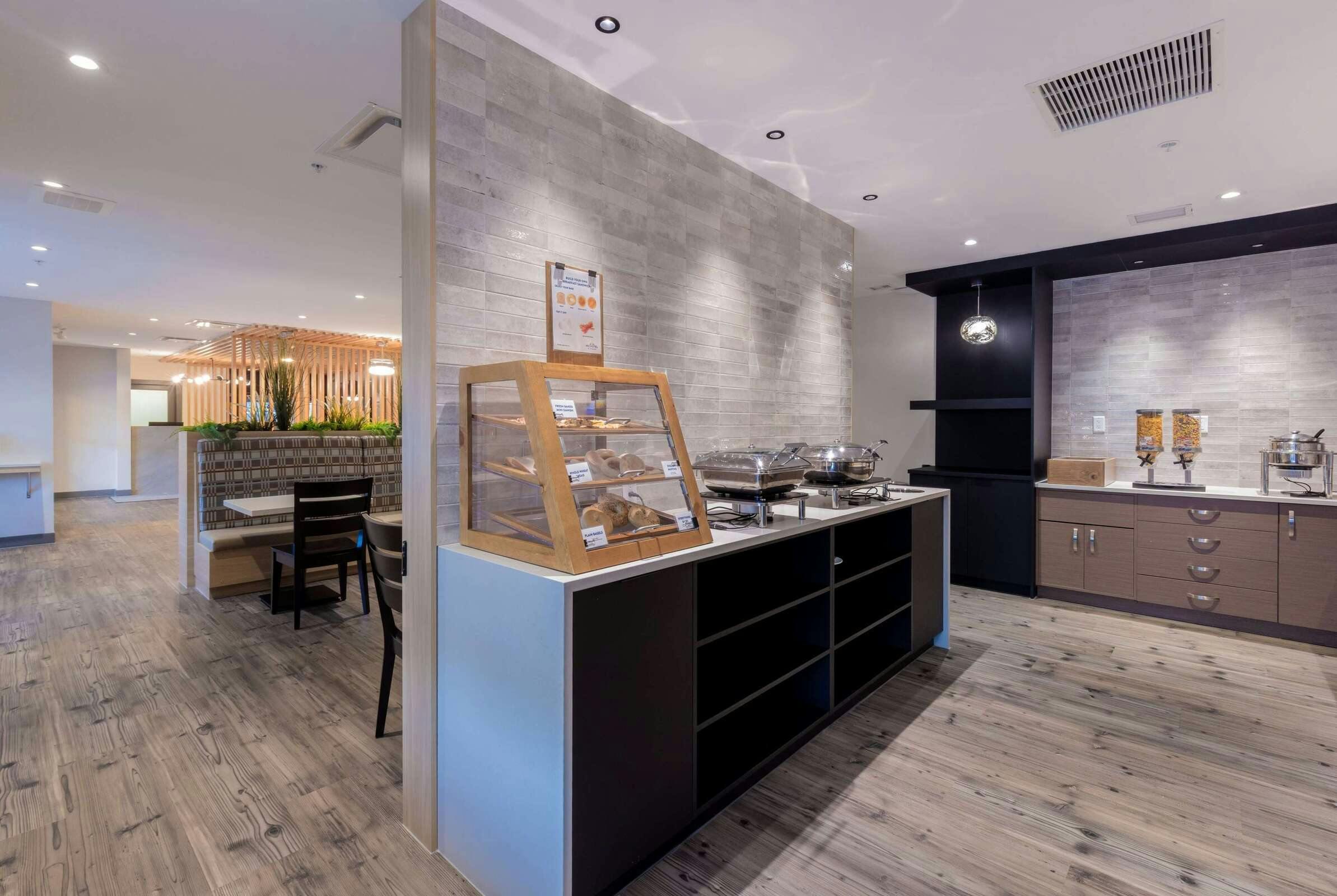 Hotel Microtel Inn & Suites by Wyndham Ladysmith Oyster Bay photo 3