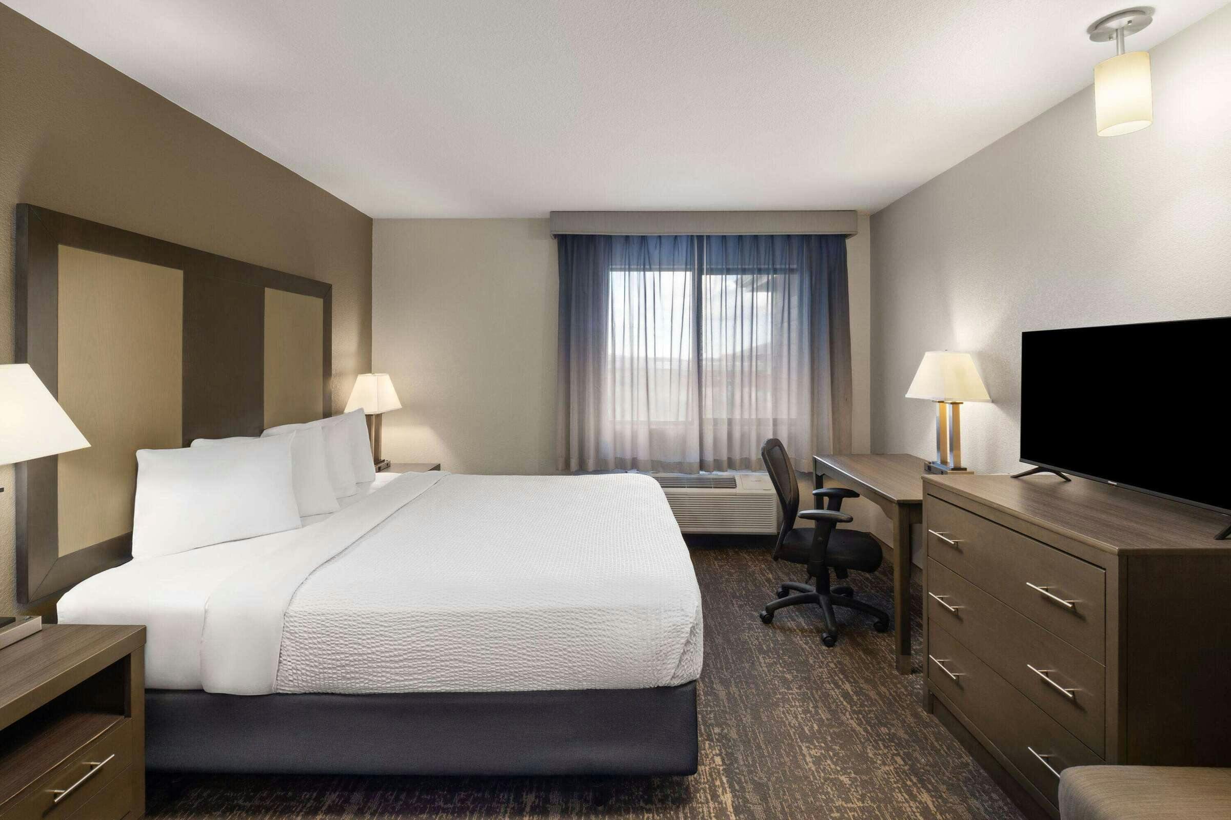 Hotel Baymont by Wyndham Moses Lake photo 5