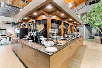Hotel Heartland Inn & Suites, Sure Stay Collection By Best Western photo 4