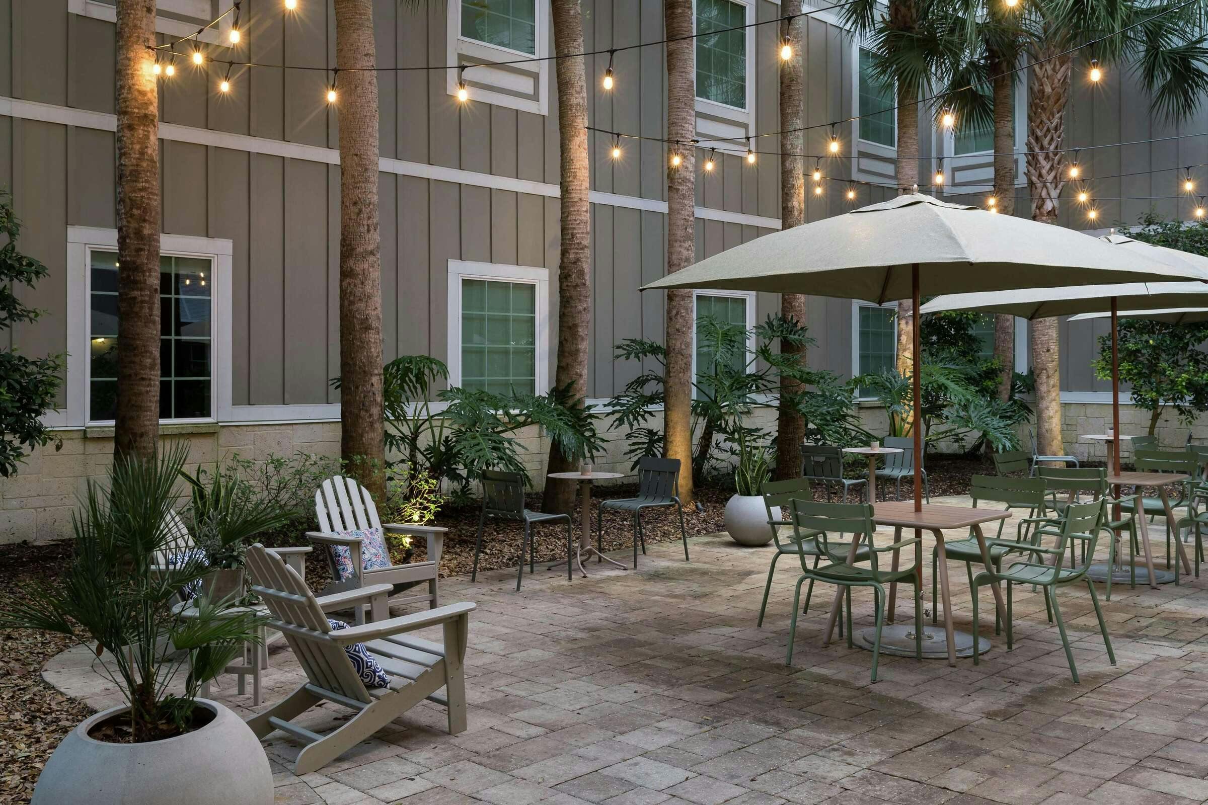 Hotel Hampton Inn New Smyrna Beach photo 2