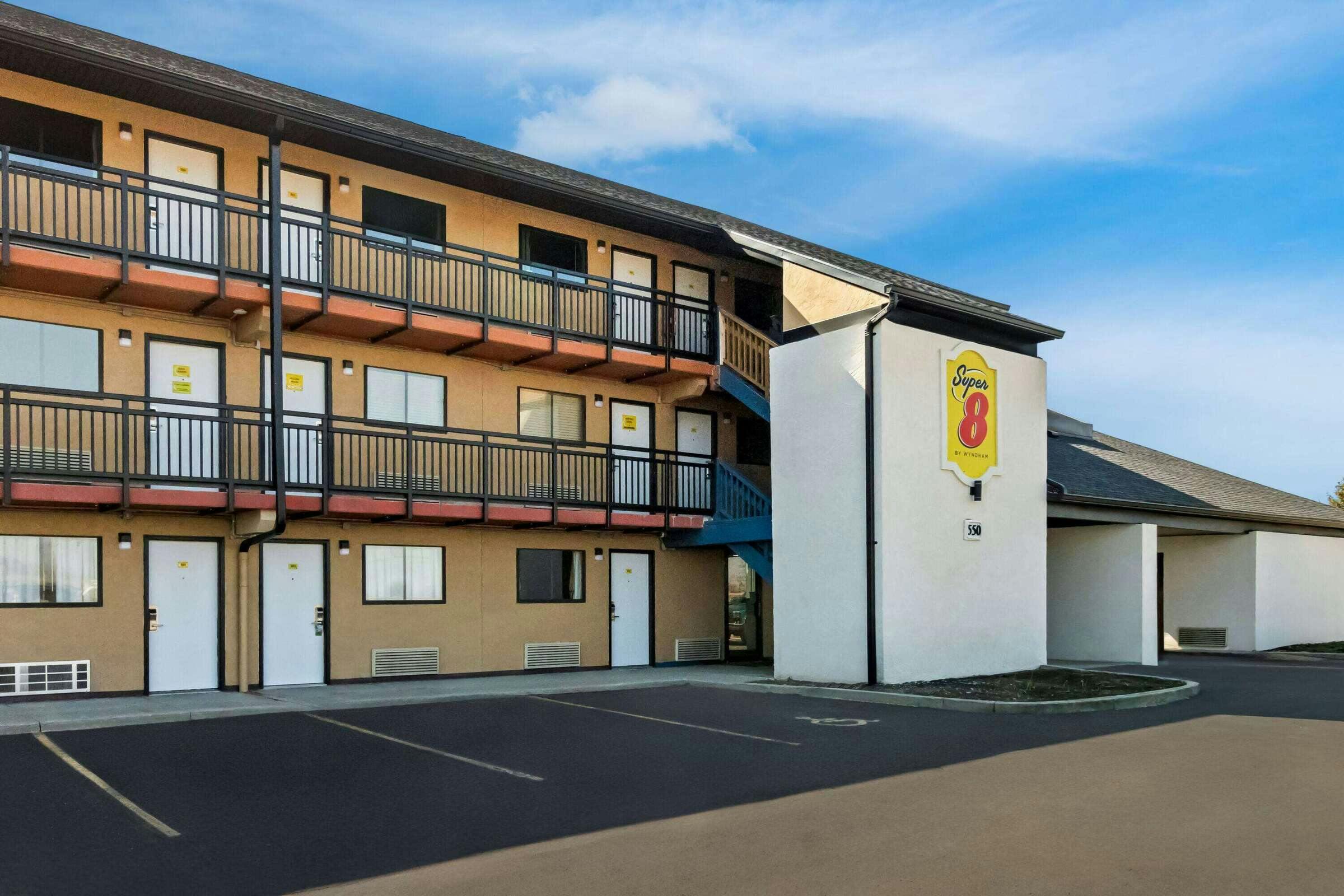 Hotel Super 8 Vandalia Dayton Intl photo 1