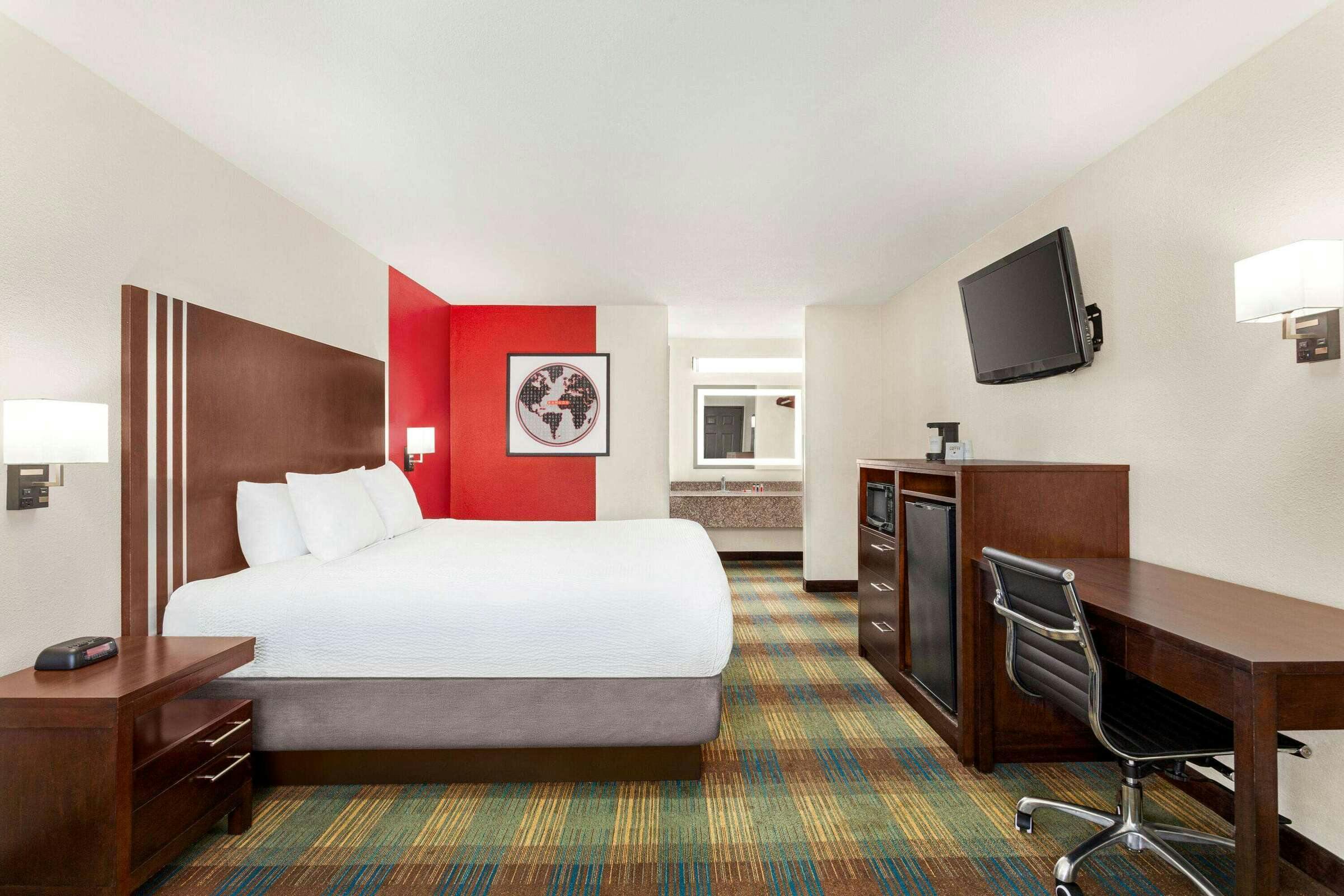 Hotel Ramada by Wyndham San Antonio Near SeaWorld/Lackland AFB photo 5