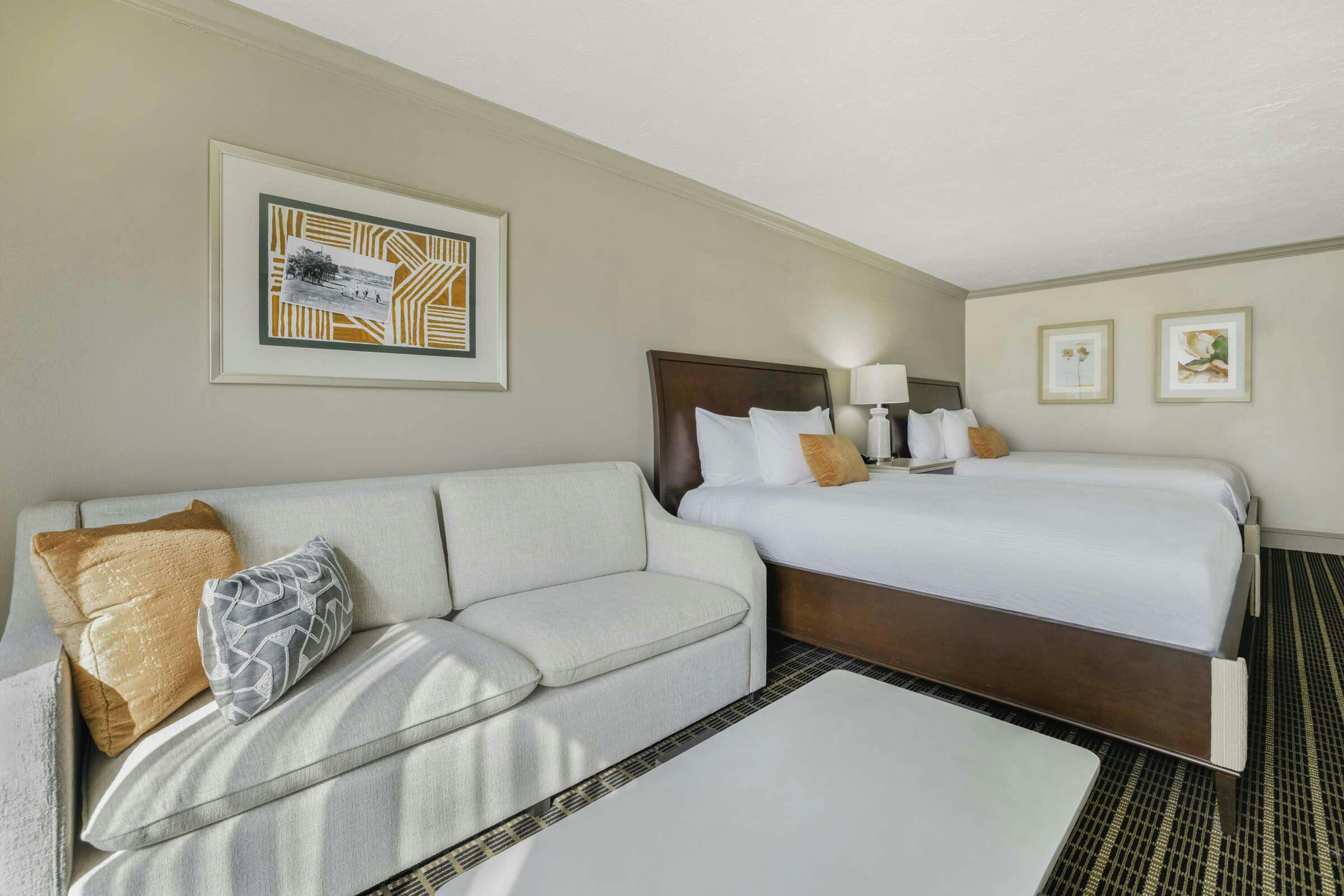 Hotel Mission Resort + Club photo 3