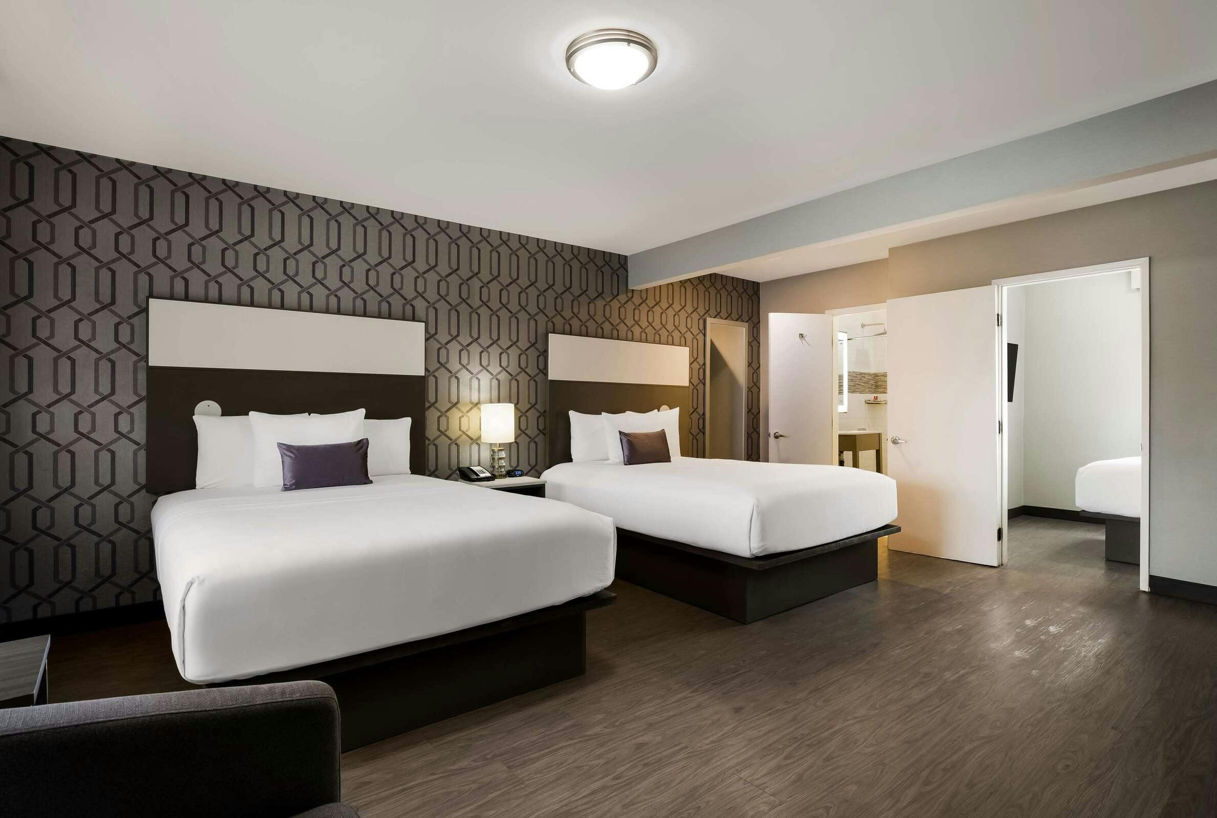Hotel Sunset West Hotel, Sure Stay Collection By Best Western photo 3