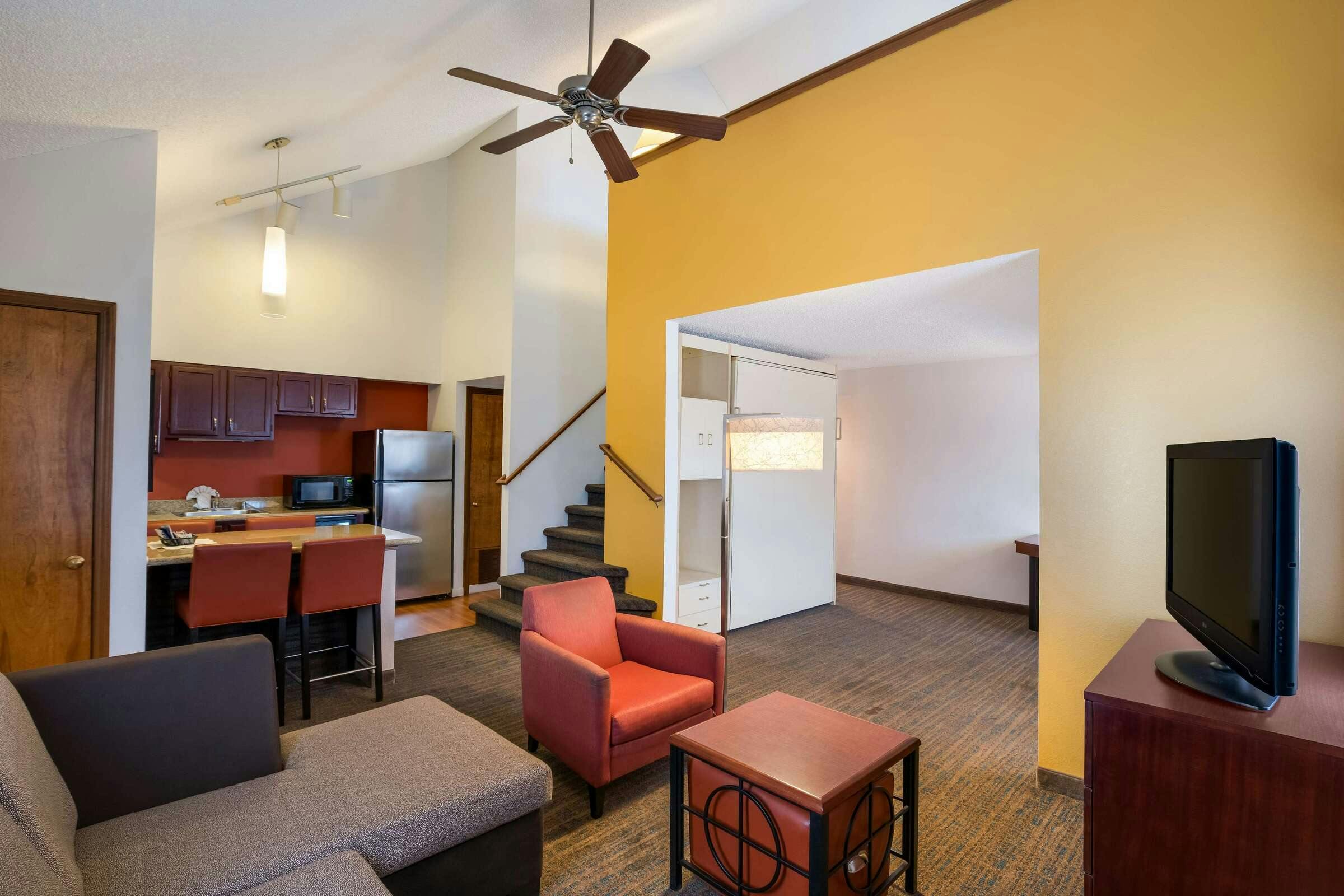 Hotel SenS Suites Livermore, SureStay Collection by Best Western photo 2