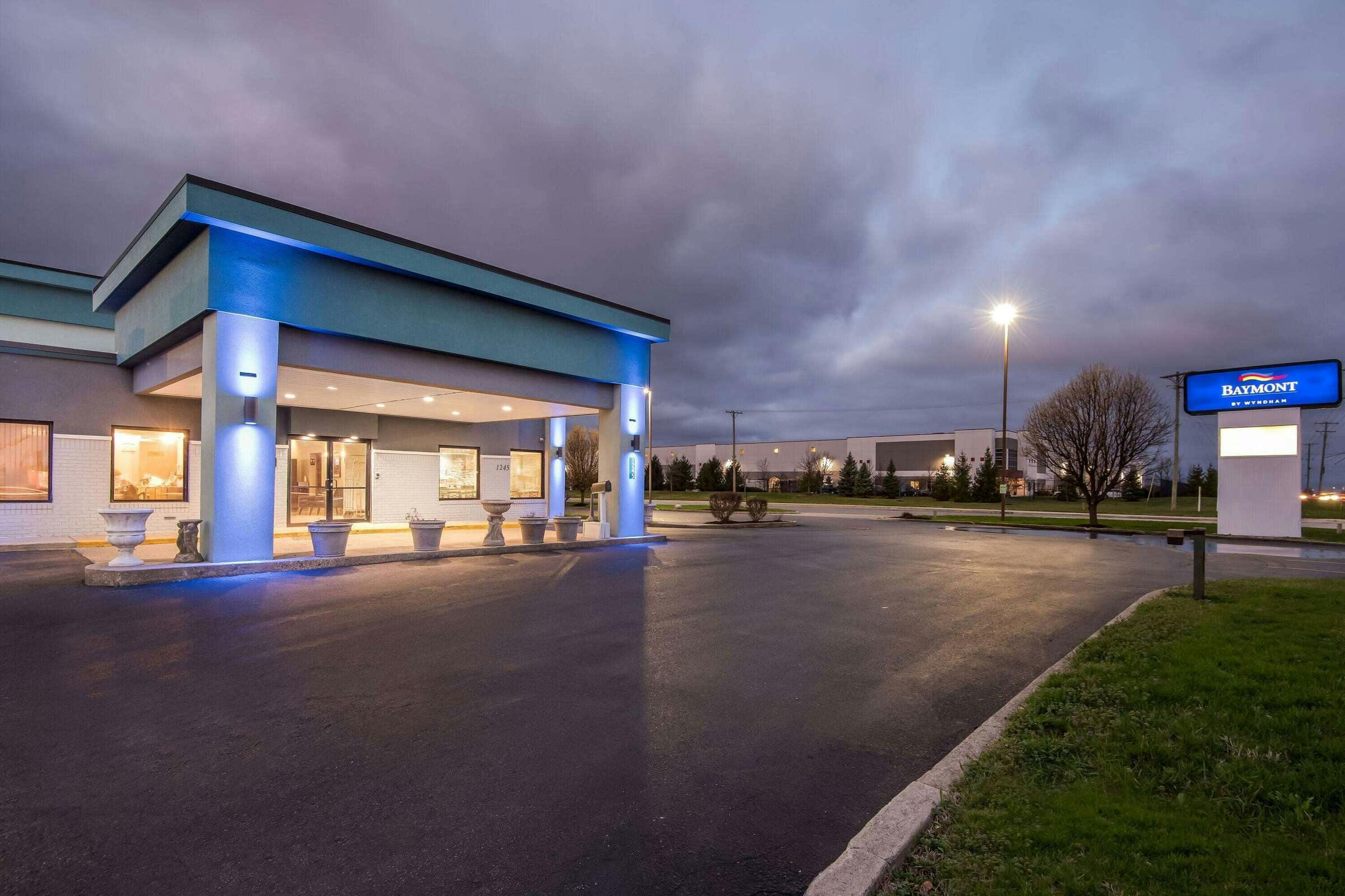 Hotel Baymont by Wyndham Lebanon IN photo 4