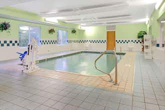 Hotel Super 8 Pontoon Beach IL photo 2