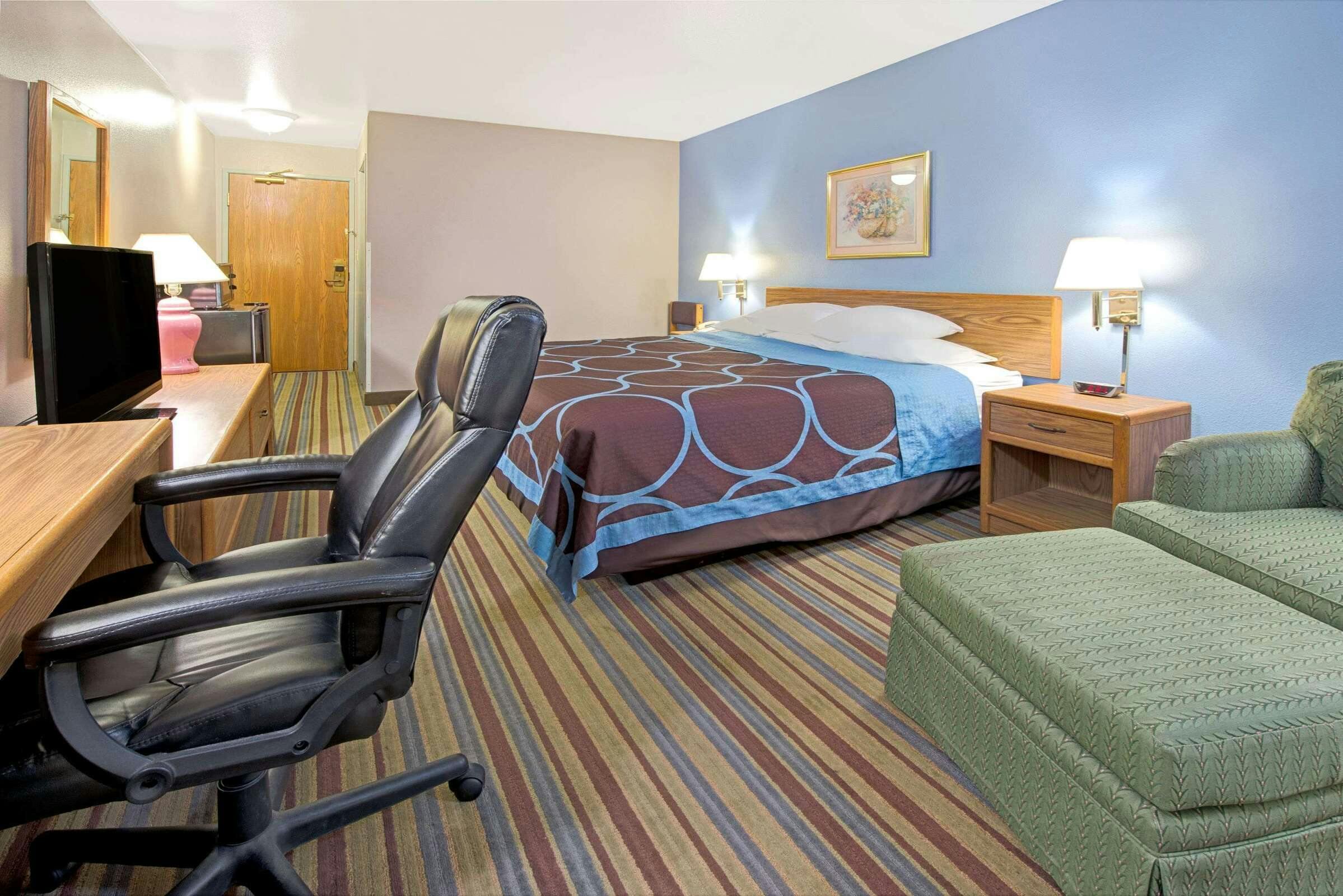 Hotel Super 8 Pontoon Beach IL photo 5