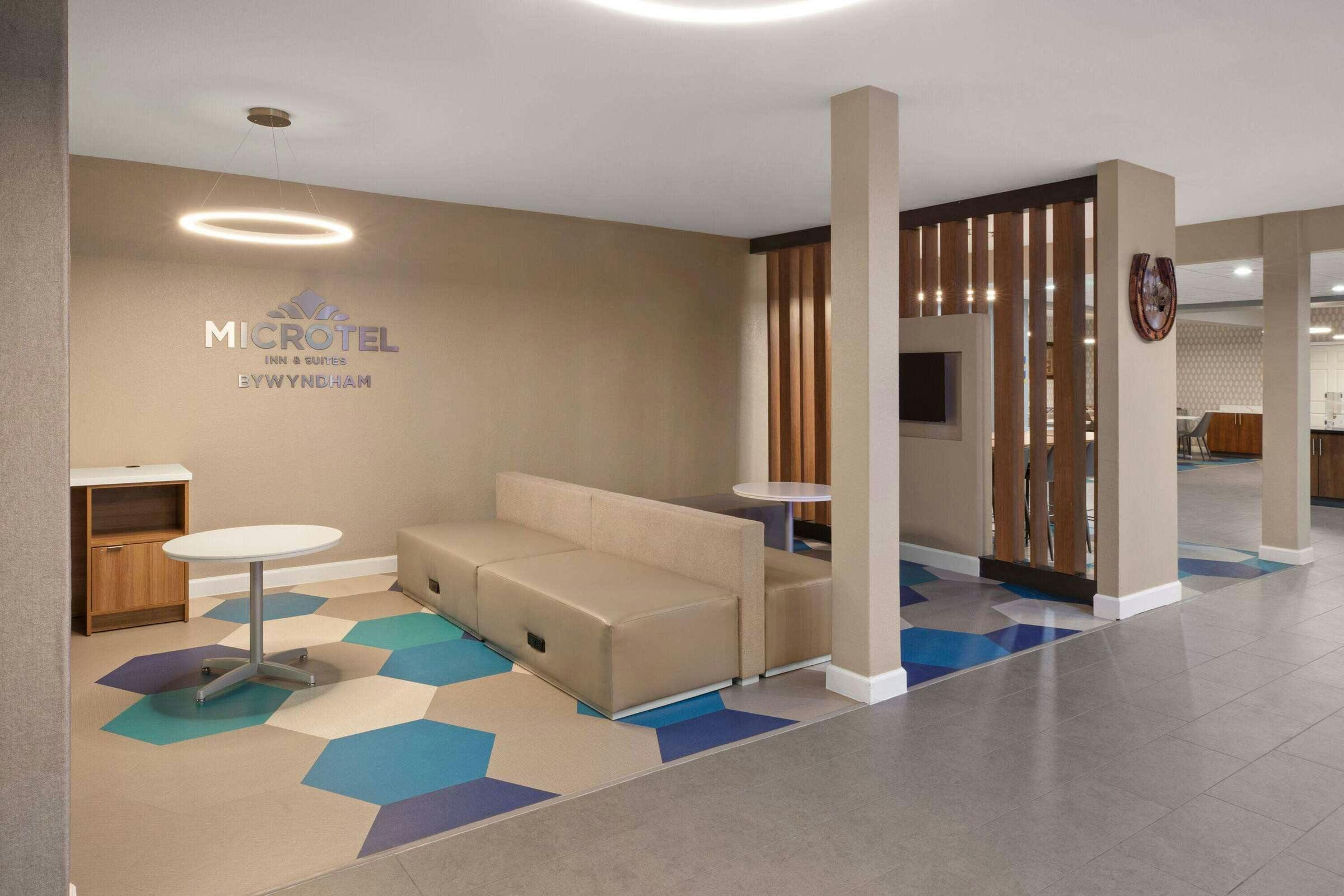 Hotel Microtel Buda Austin South photo 1