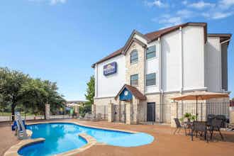 Hotel Microtel Buda Austin South photo 3