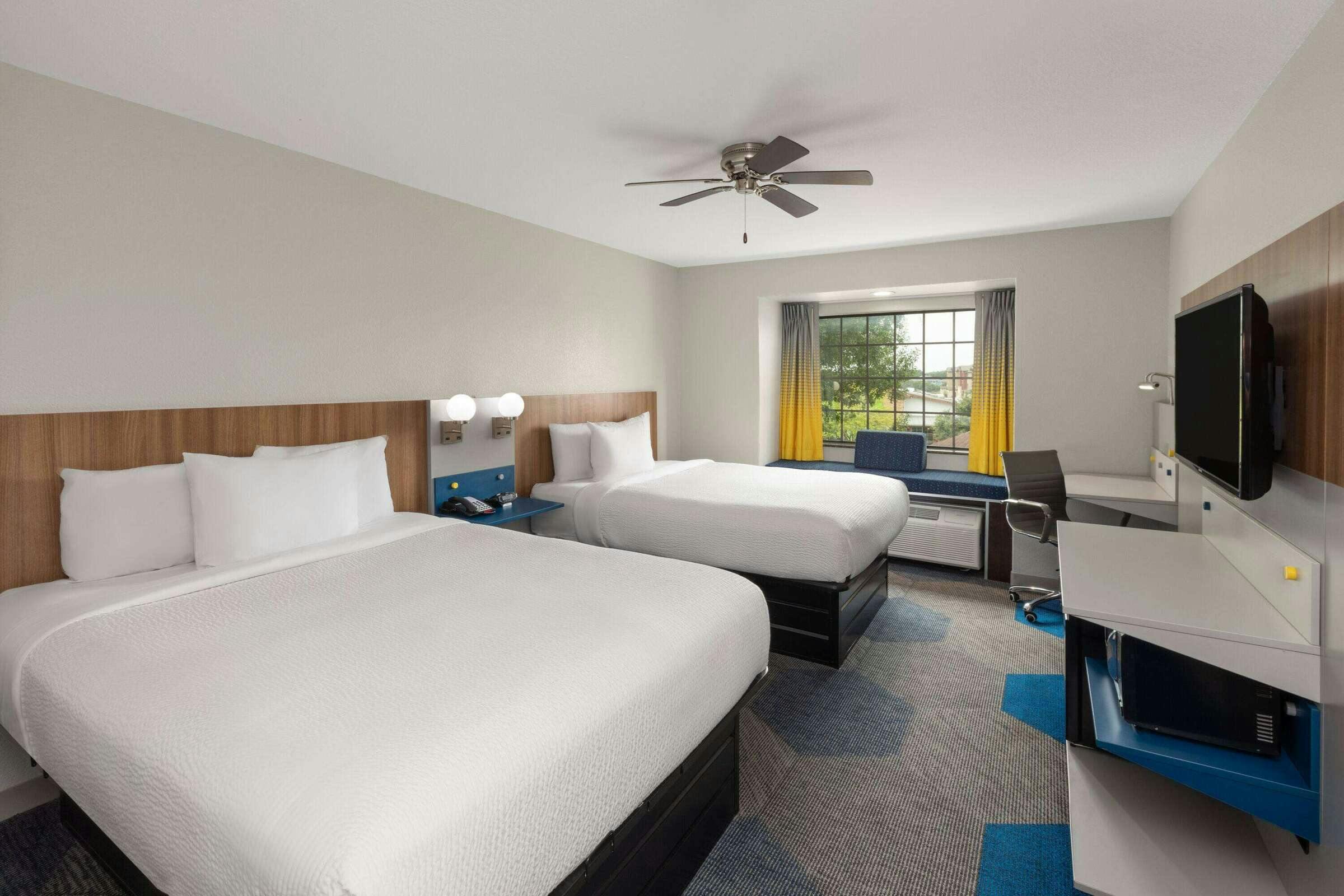 Hotel Microtel Buda Austin South photo 4