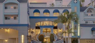 Best Western Plus Marina Shores Hotel