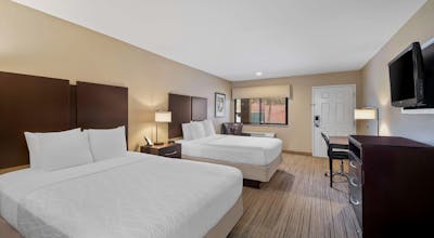 Best Western Cedar Inn