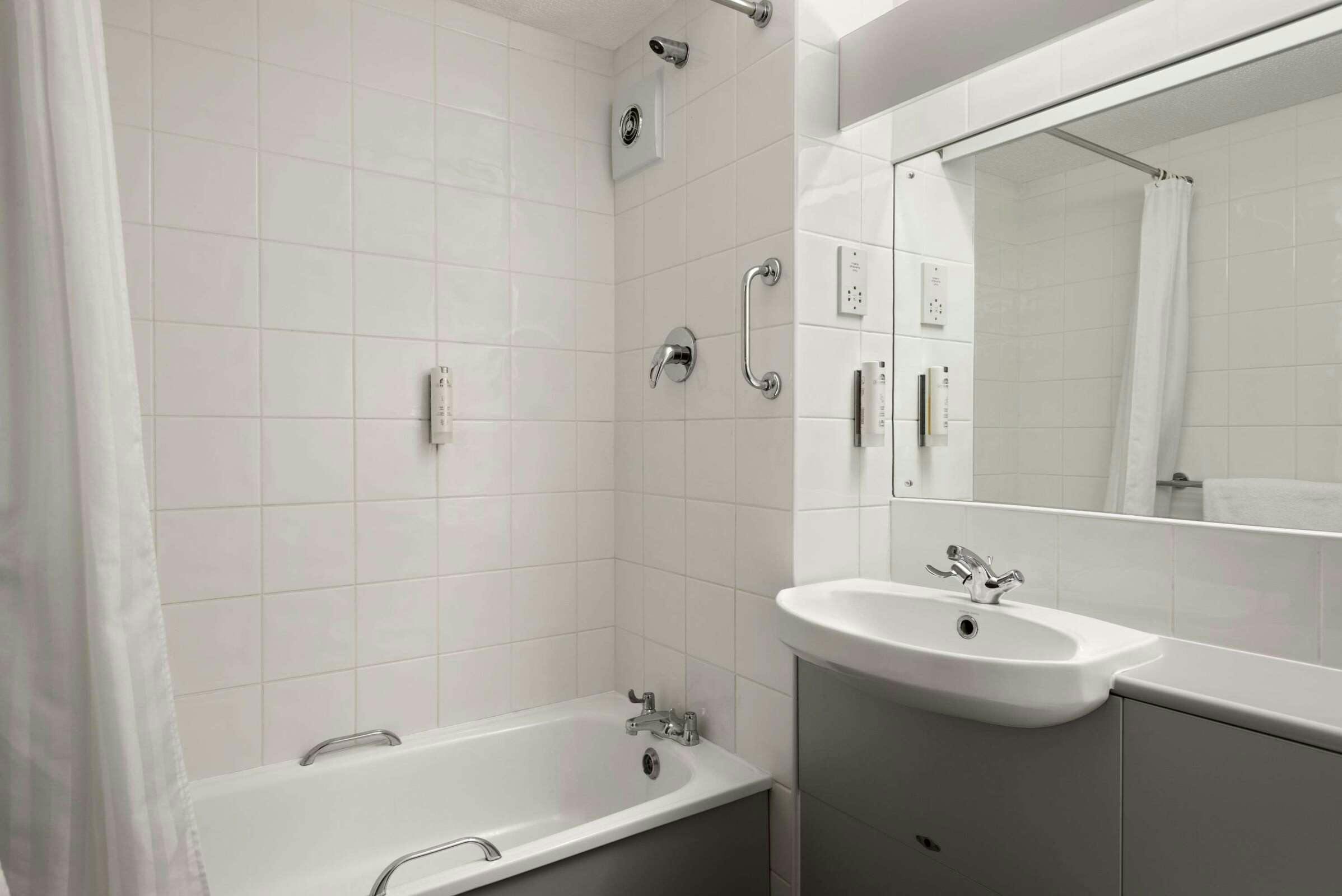 Hotel Days Inn Bradford M62 photo 2