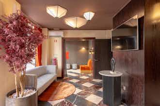 Hotel Westlight Lisboa Madalena photo 1