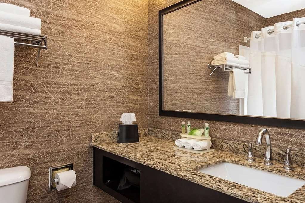 Hotel Wyndham Garden Anchorage Airport photo 4