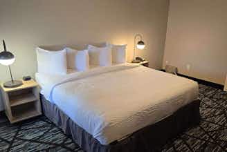 Hotel Super 8 by Wyndham Traverse City photo 1