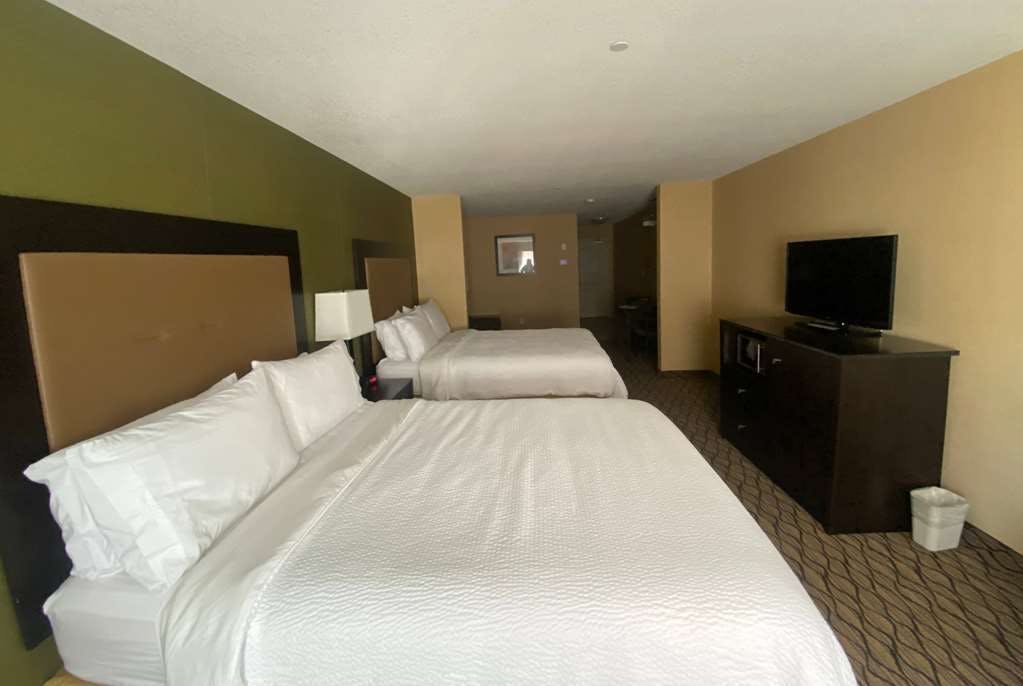 Hotel Wingate Fort Saskatchewan photo 1