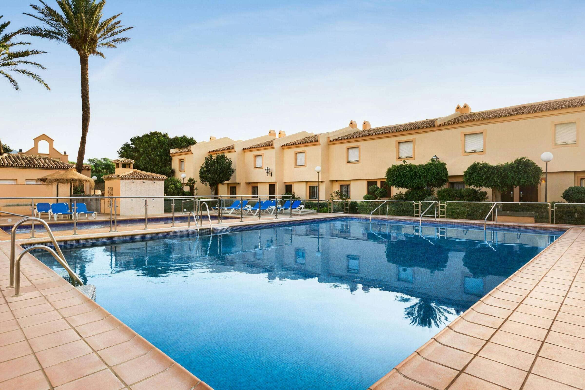 Hotel Ramada Hotel & Suites by Wyndham Costa del Sol Fuengirola photo 4