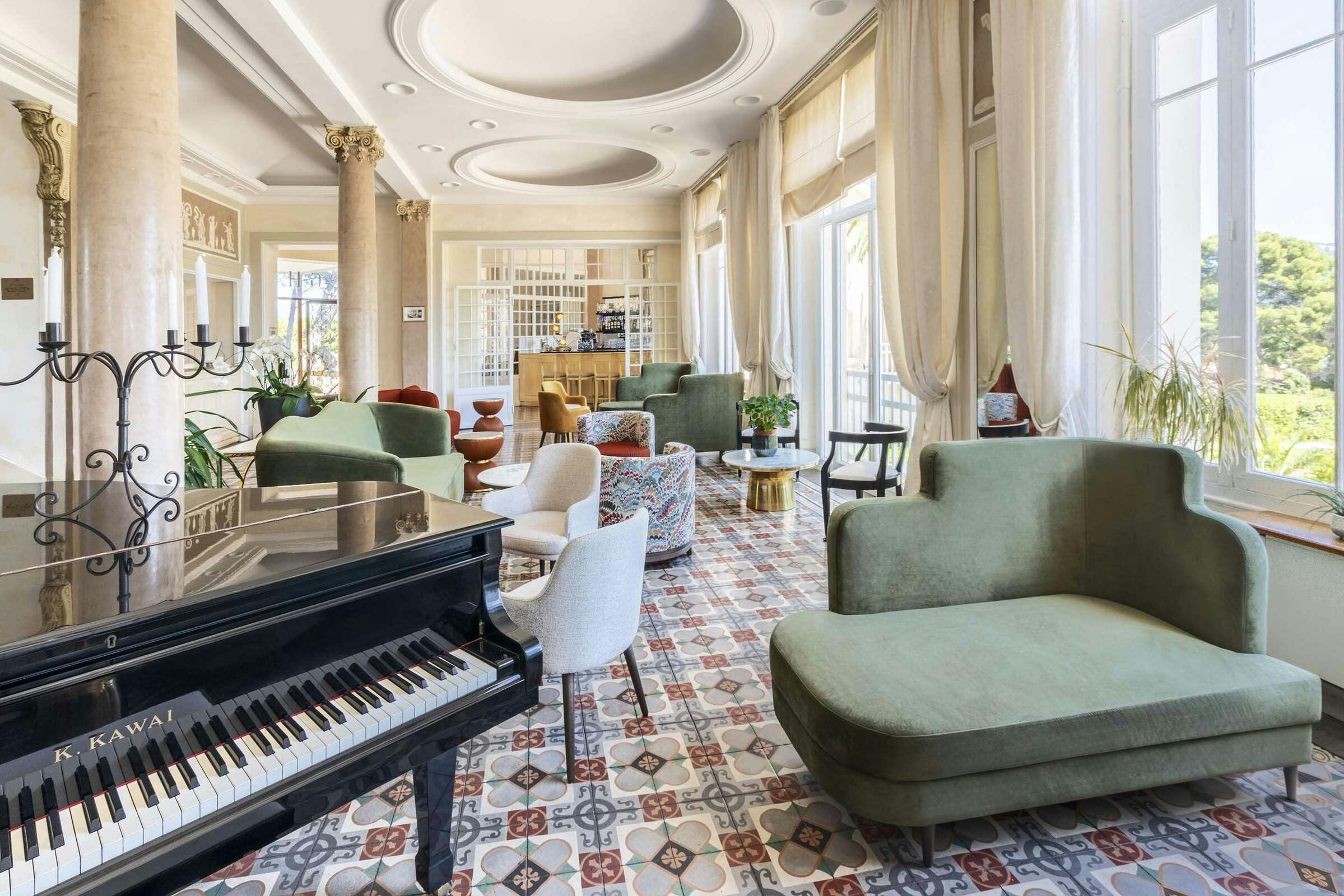 Hotel Grand Hotel Des Lecques, Bw Signature Collection photo 3