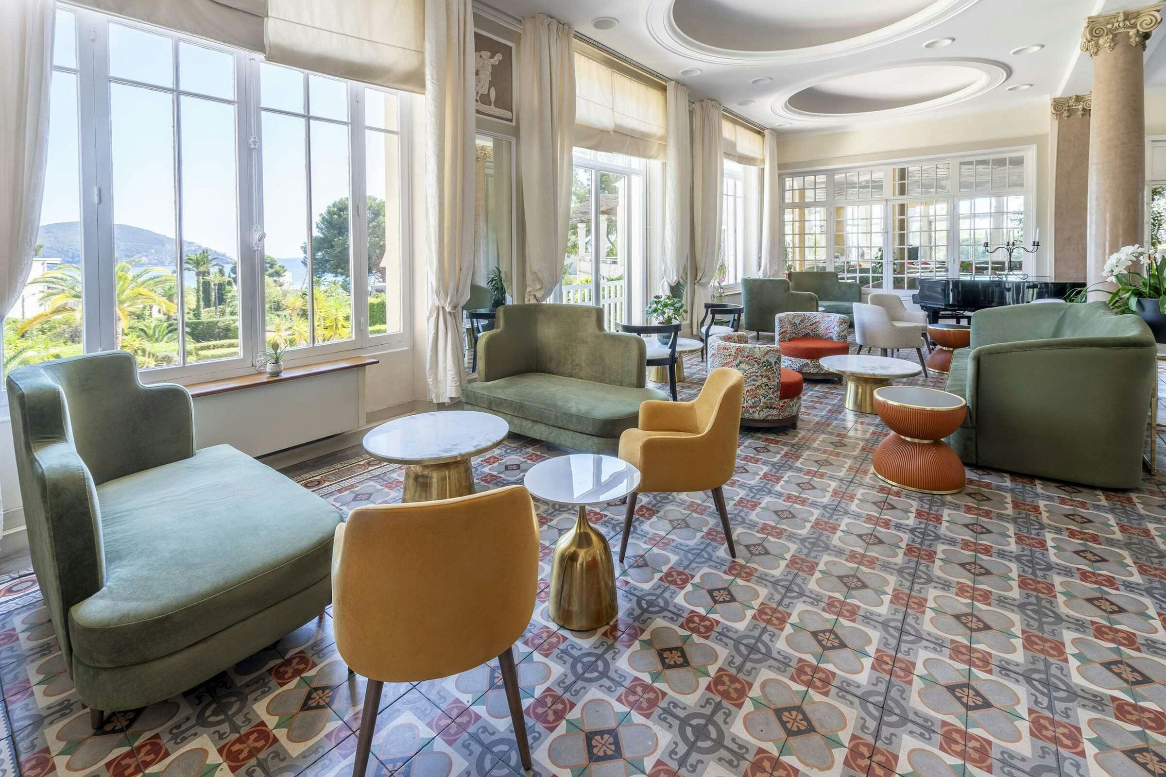 Hotel Grand Hotel Des Lecques, Bw Signature Collection photo 4