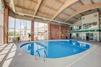 Hotel Howard Johnson Branson Theatre photo 3