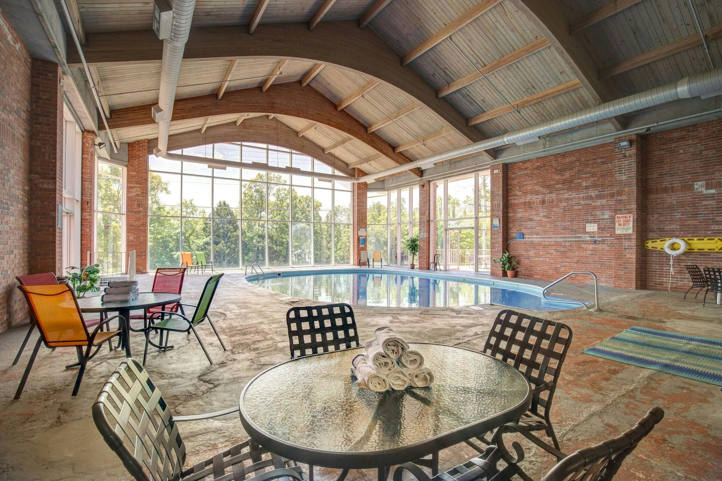 Hotel Howard Johnson Branson Theatre photo 4