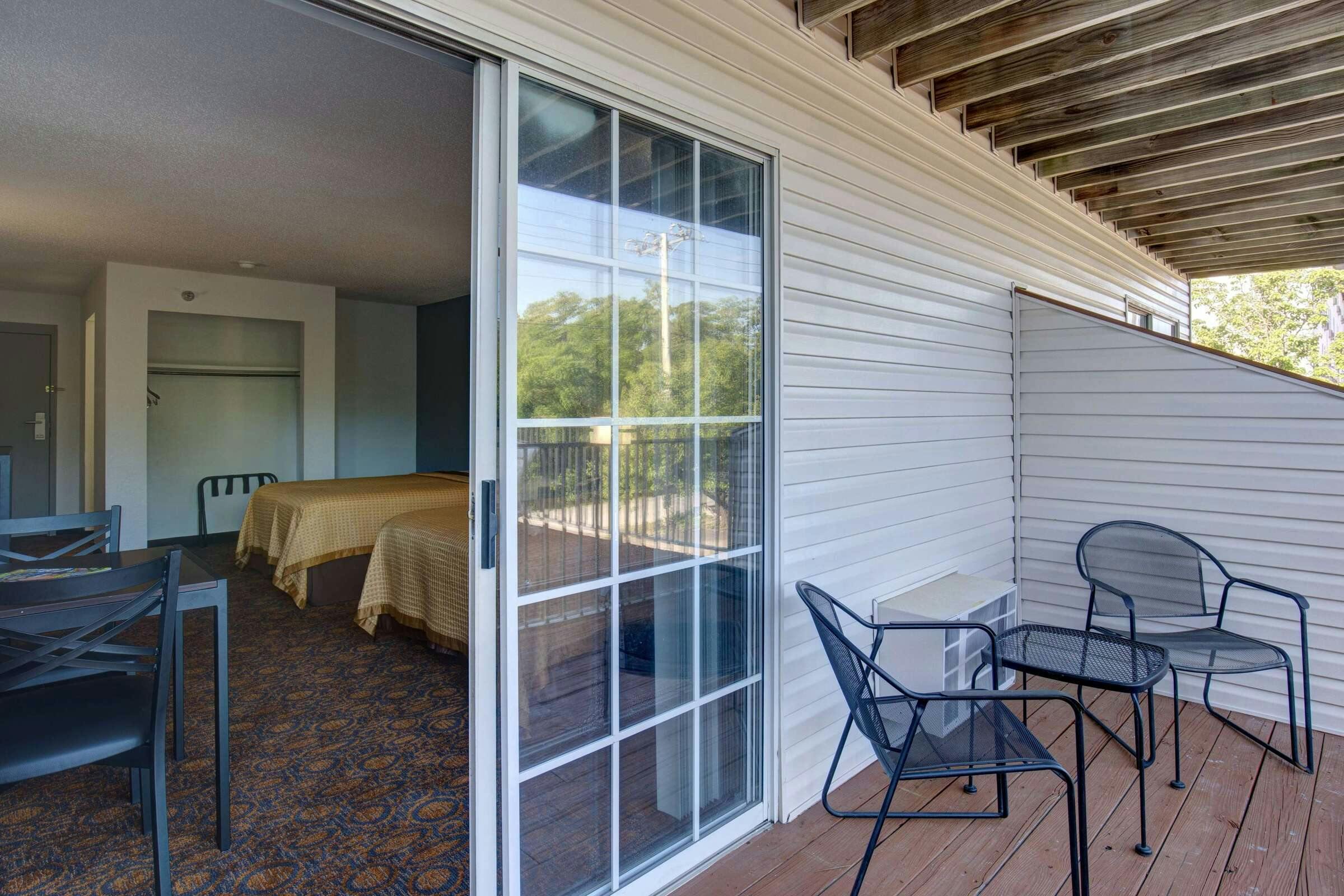 Hotel Howard Johnson Branson Theatre photo 5