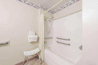 Hotel Super 8 Jerseyville IL photo 2