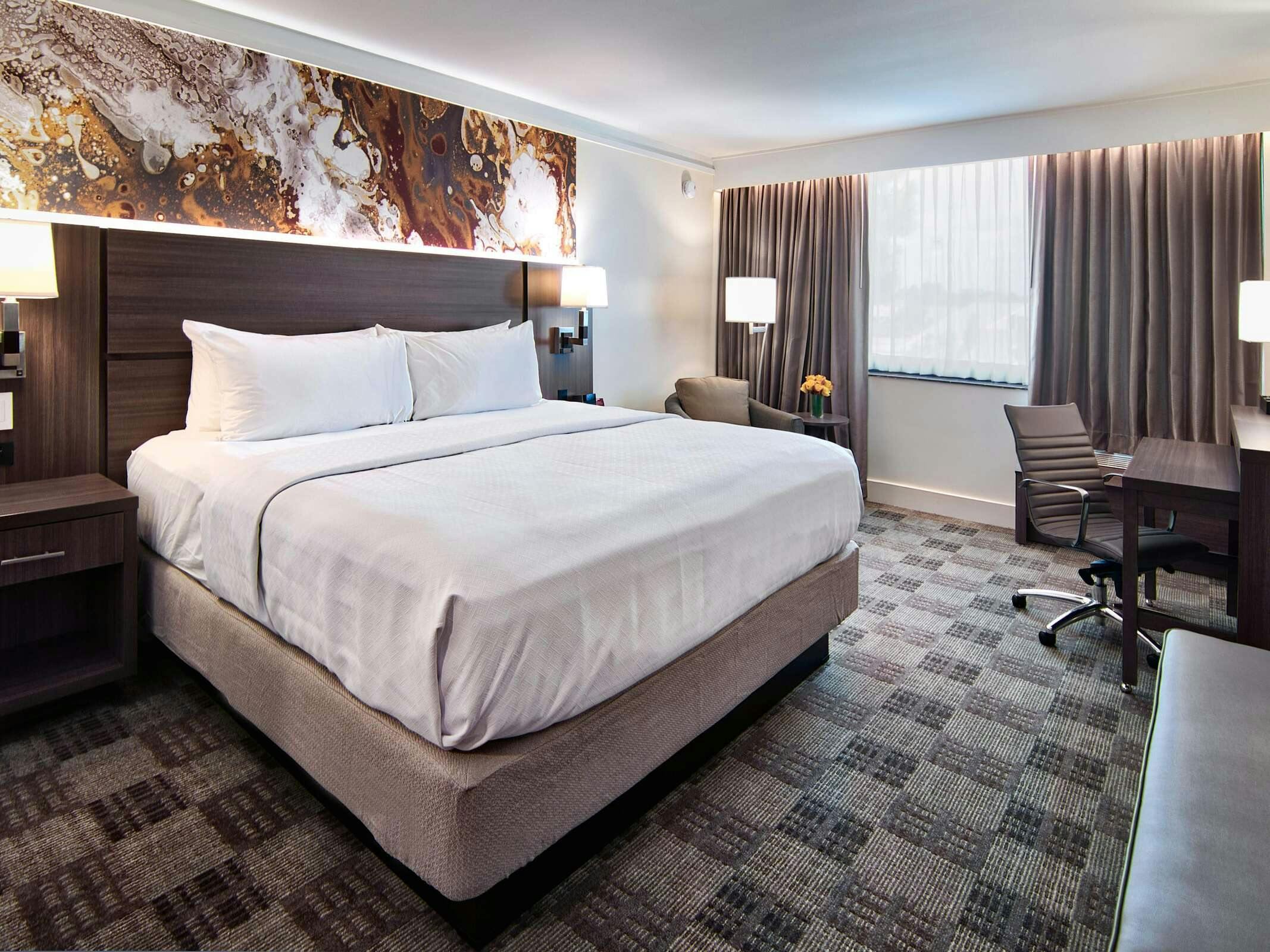 Hotel Crowne Plaza Executive Center Baton Rouge by IHG photo 1